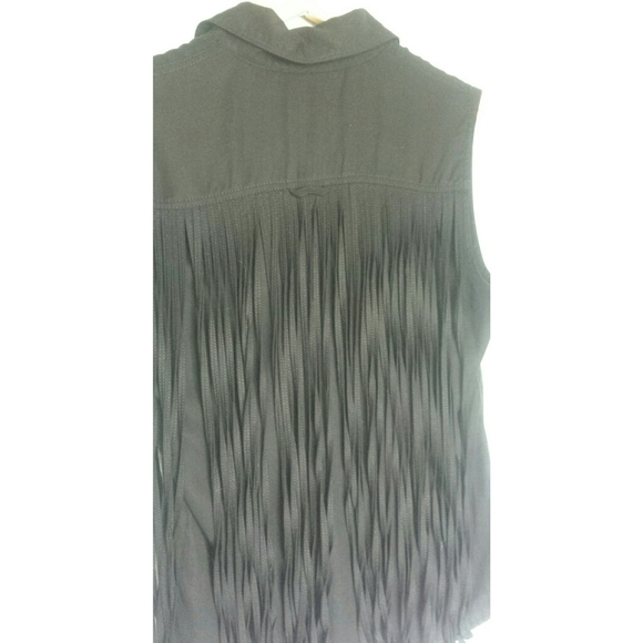 Blank NYC Fringe Button Sleeveless Top Size Small - Picture 7 of 8